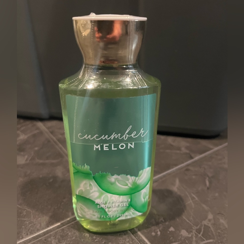 Bath and body works cucumber melon body wash